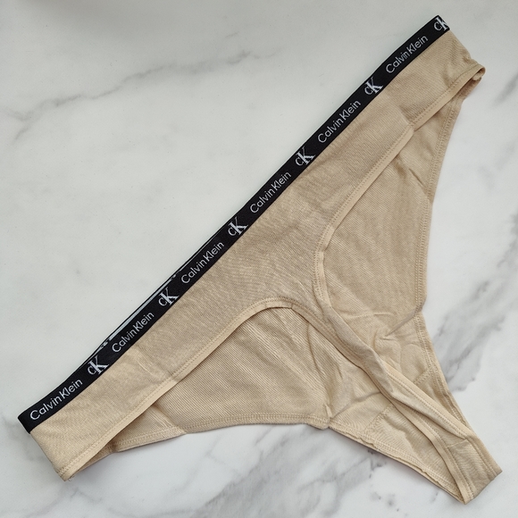 NWOT CALVIN KLEIN 1996 COTTON STRETCH MODERN THONG PANTY IN TRENCH SIZE EXTRA LA - Picture 2 of 3